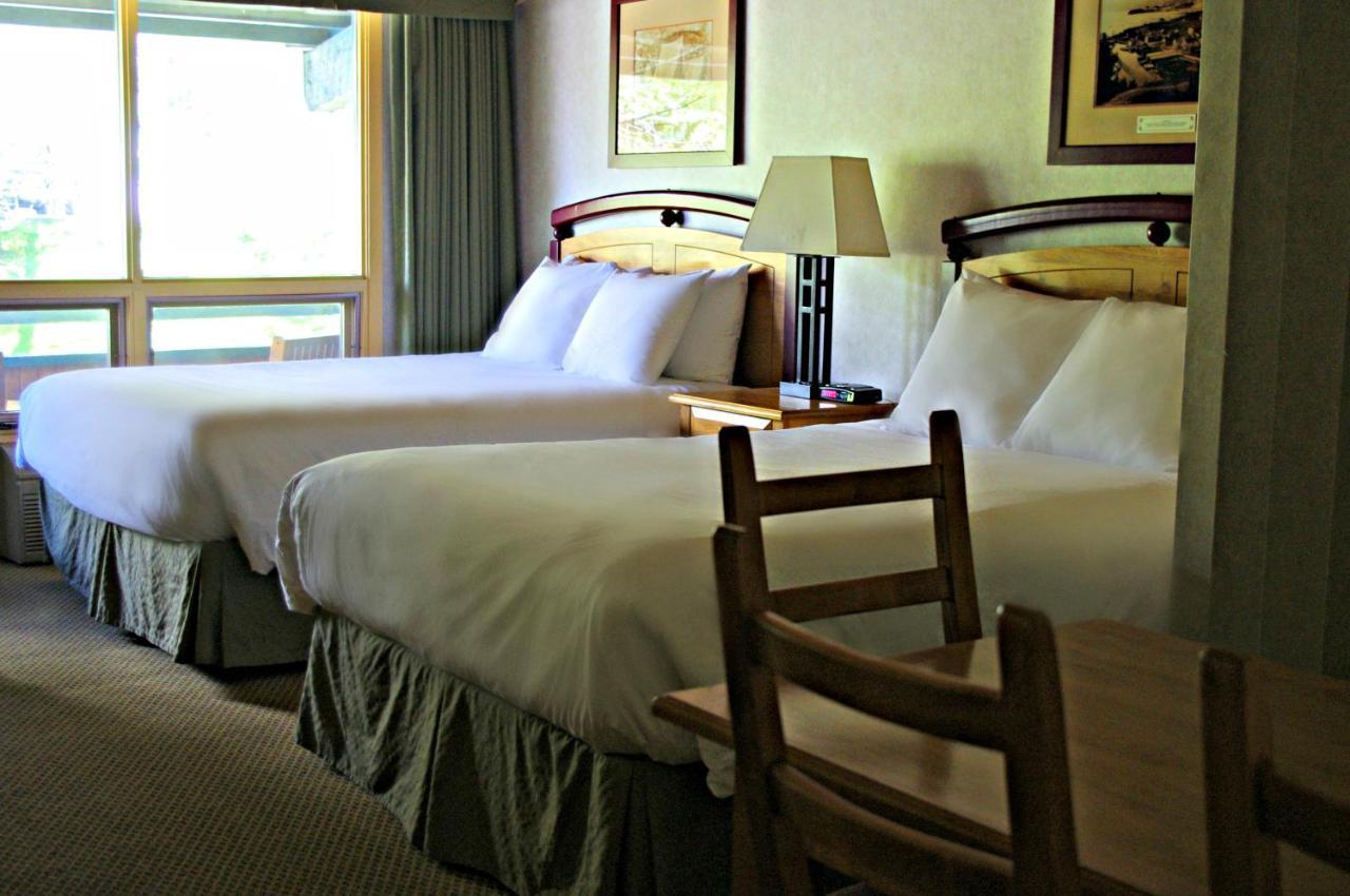 Fairmont Hot Springs Resort Esterno foto