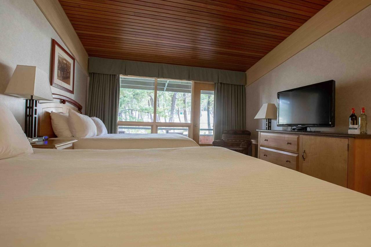 Fairmont Hot Springs Resort Esterno foto