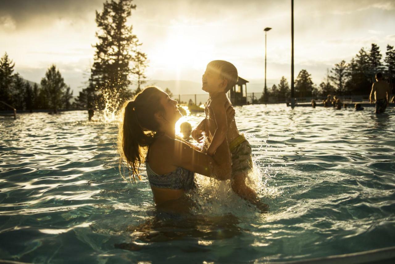 Fairmont Hot Springs Resort Esterno foto