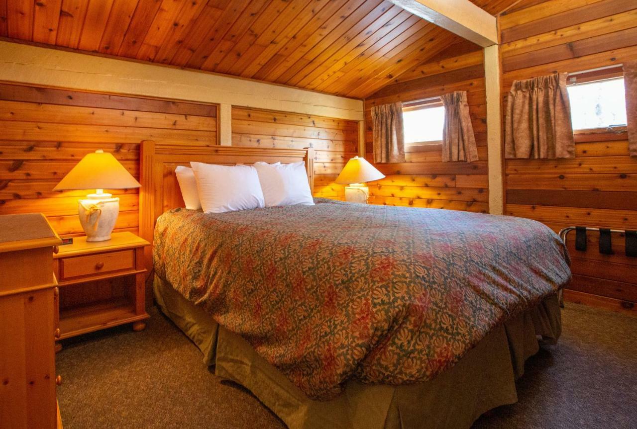 Fairmont Hot Springs Resort Esterno foto