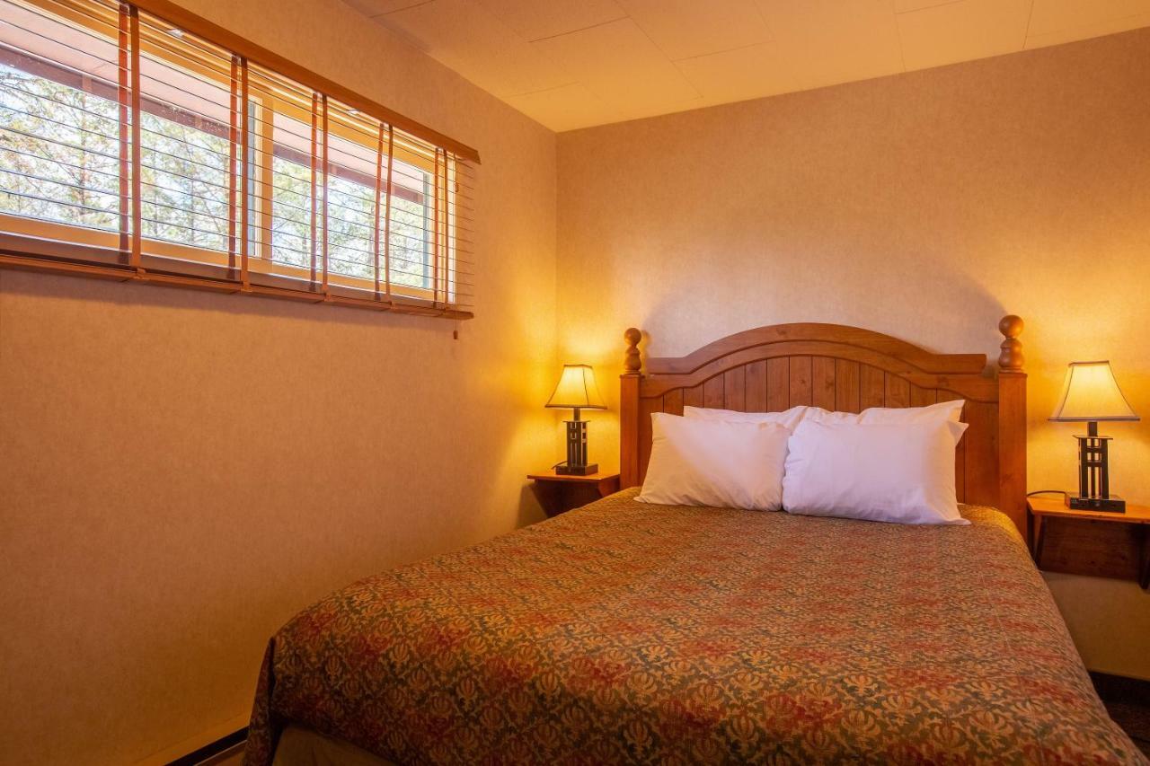 Fairmont Hot Springs Resort Esterno foto