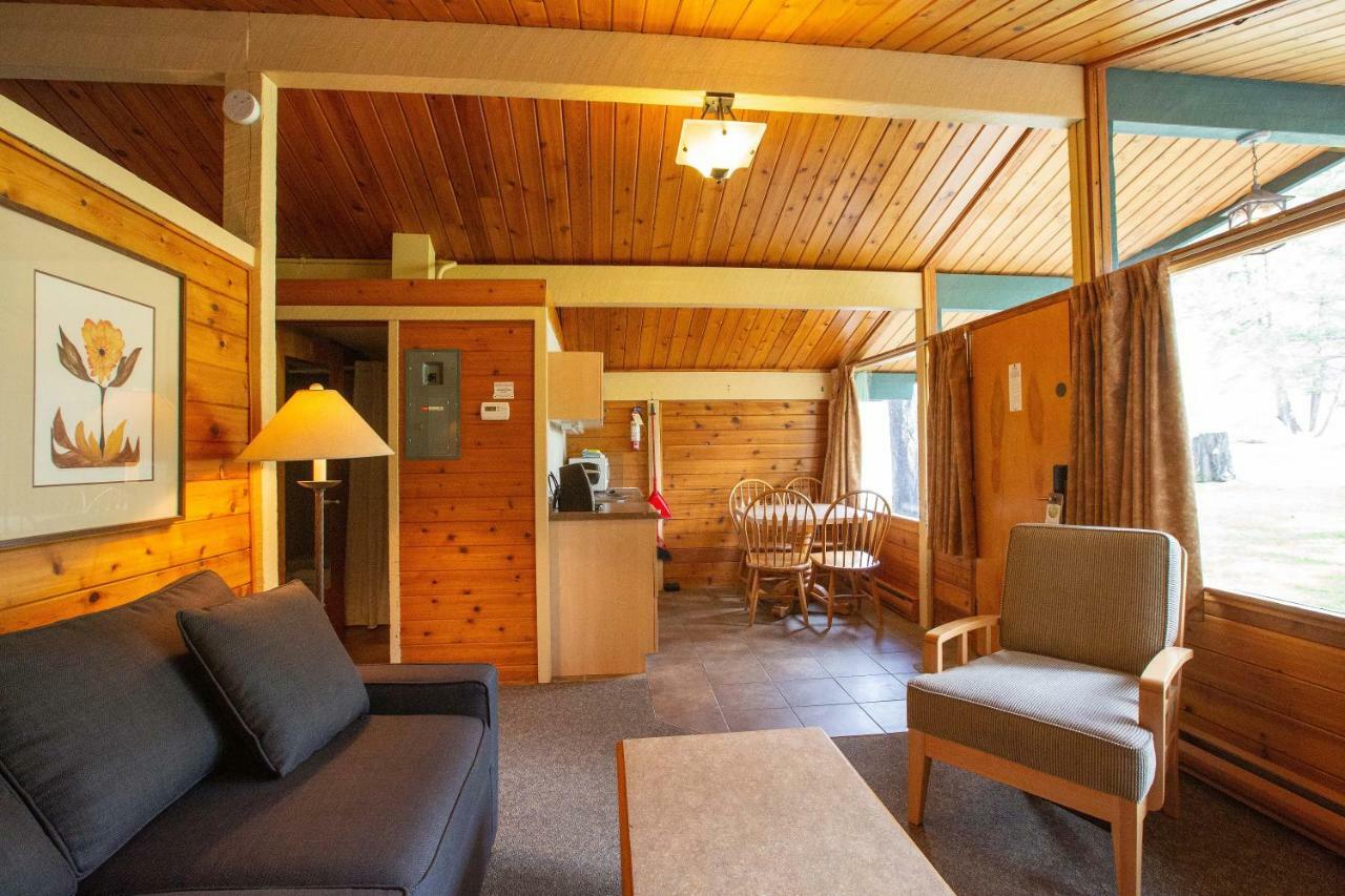 Fairmont Hot Springs Resort Esterno foto